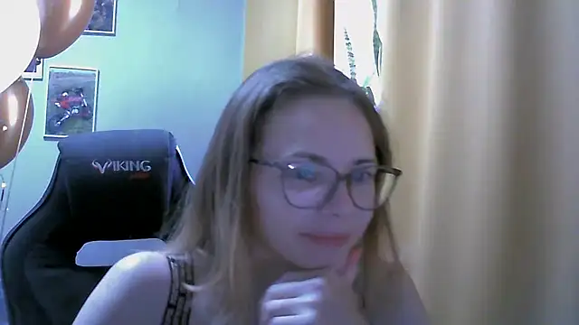 Snapshot of SEA_Dream chatting on October 9, 2025, 5:27 am SEA Dream online show from October 9, 2025, 5:27 am