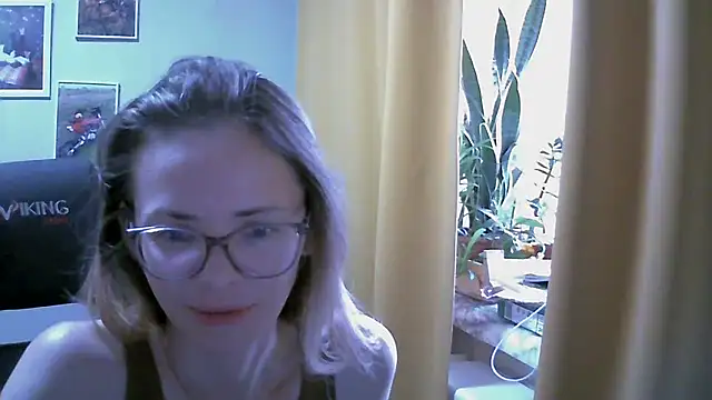 Snapshot of SEA_Dream chatting on October 10, 2025, 4:11 am SEA Dream online show from October 10, 2025, 4:11 am