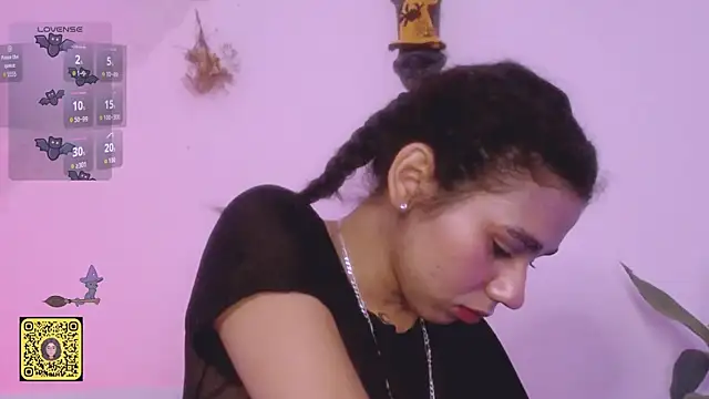 Snapshot of Nocturnawitch chatting on October 14, 2025, 1:39 am Nocturnawitch online show from October 14, 2025, 1:39 am