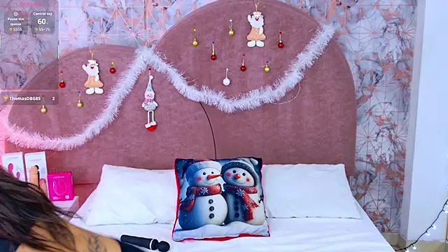 Snapshot of RavenGloomy chatting on November 30, 2025, 7:40 pm RavenGloomy online show from November 30, 2025, 7:40 pm