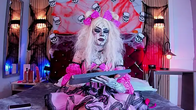 Snapshot of Megan_Rodriguez chatting on October 15, 2025, 7:14 pm Megan Rodriguez online show from October 15, 2025, 7:14 pm