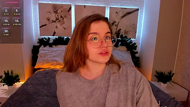 SophieMurrr online show from December 2, 2025, 3:29 pm