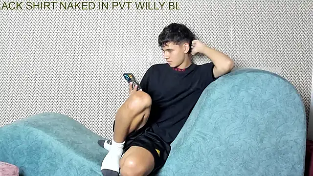 willy sexxx18 online show from November 6, 2025, 7:59 pm