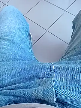 Snapshot of svvagesexyy chatting on October 30, 2025, 7:43 am svvagesexyy online show from October 30, 2025, 7:43 am