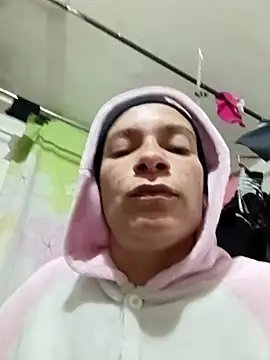 Snapshot of kim_lebanon chatting on September 12, 2025, 5:18 am kim lebanon online show from September 12, 2025, 5:18 am