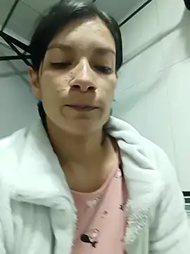 Snapshot of kim_lebanon chatting on October 1, 2025, 3:23 am kim lebanon online show from October 1, 2025, 3:23 am