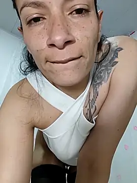 Snapshot of kim_lebanon chatting on October 2, 2025, 4:19 am kim lebanon online show from October 2, 2025, 4:19 am