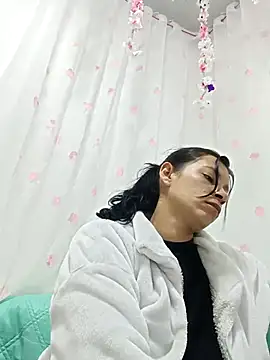 Snapshot of kim_lebanon chatting on October 10, 2025, 7:51 am kim lebanon online show from October 10, 2025, 7:51 am