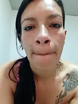 Snapshot of kim_lebanon chatting on November 22, 2025, 12:15 pm kim lebanon online show from November 22, 2025, 12:15 pm