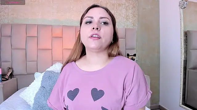 Snapshot of cloesummerr_ chatting on November 3, 2025, 1:45 pm cloesummerr online show from November 3, 2025, 1:45 pm