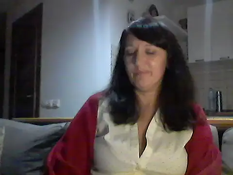 Snapshot of Elena48324 chatting on November 3, 2025, 6:31 pm Elena48324 online show from November 3, 2025, 6:31 pm