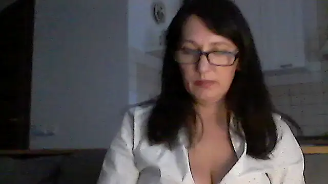 Snapshot of Elena48324 chatting on November 30, 2025, 11:25 am Elena48324 online show from November 30, 2025, 11:25 am