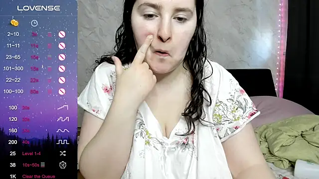 Snapshot of alice_allens chatting on October 1, 2025, 12:11 pm alice allens online show from October 1, 2025, 12:11 pm