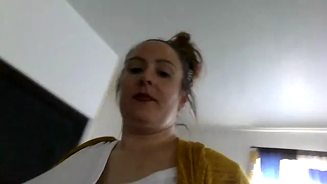 Snapshot of HarmonyRayWishes chatting on October 30, 2025, 3:35 pm HarmonyRayWishes online show from October 30, 2025, 3:35 pm