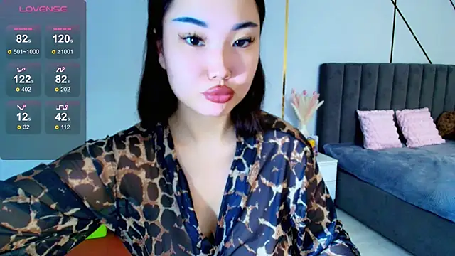 hwa rin online show from October 27, 2025, 3:49 pm