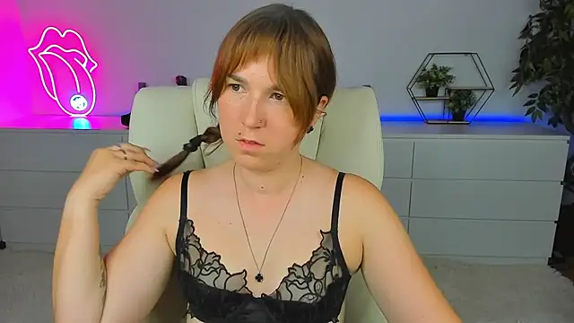 Snapshot of Sofii_darling chatting on September 12, 2025, 6:41 pm Sofii darling online show from September 12, 2025, 6:41 pm