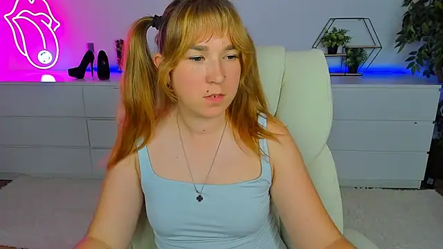 Snapshot of Sofii_darling chatting on October 2, 2025, 6:59 pm Sofii darling online show from October 2, 2025, 6:59 pm