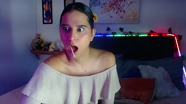 valentini villa online show from November 25, 2025, 7:25 pm