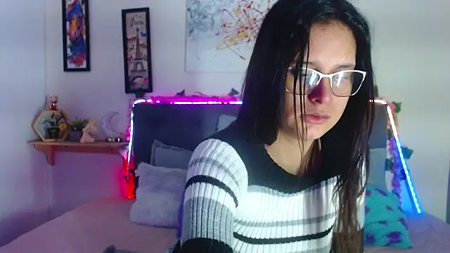 valentini villa online show from November 27, 2025, 8:11 pm