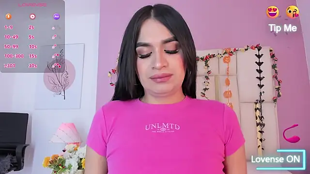 Snapshot of Silvana-Castro chatting on October 5, 2025, 11:30 am Silvana-Castro online show from October 5, 2025, 11:30 am