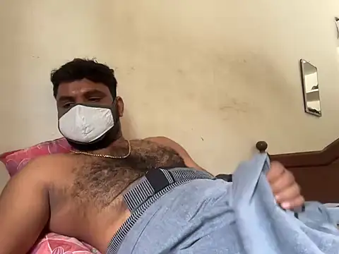 HandsomeMche online show from November 10, 2025, 9:19 am