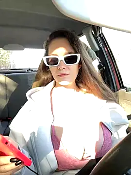 JudyMarbles online show from November 4, 2025, 7:18 am