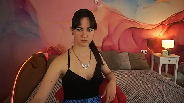 Snapshot of BerryDiva chatting on October 15, 2025, 8:20 pm BerryDiva online show from October 15, 2025, 8:20 pm
