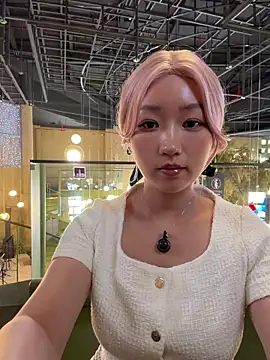 Snapshot of winter11 chatting on November 2, 2025, 1:41 am winter11 online show from November 2, 2025, 1:41 am