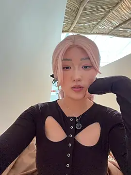 Snapshot of winter11 chatting on November 18, 2025, 6:51 am winter11 online show from November 18, 2025, 6:51 am