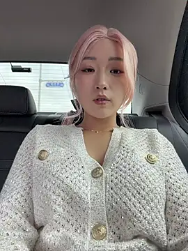 Snapshot of winter11 chatting on November 26, 2025, 2:23 am winter11 online show from November 26, 2025, 2:23 am