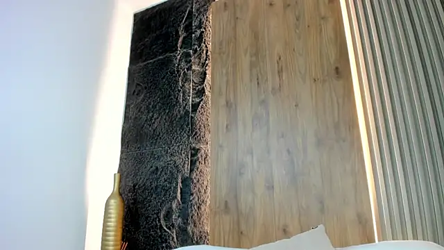 Snapshot of evelin_lopezz chatting on November 23, 2025, 2:11 am evelin lopezz online show from November 23, 2025, 2:11 am