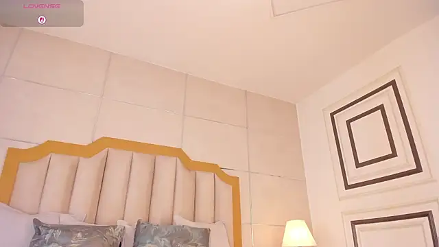 MaddieParker online show from November 14, 2025, 7:56 pm