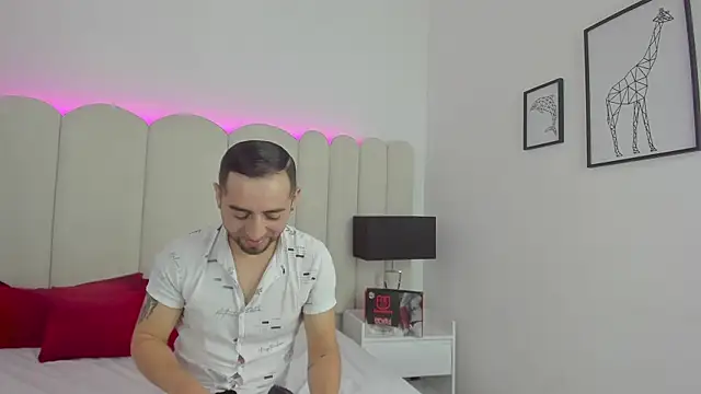 Lushian  online show from November 26, 2025, 3:24 pm