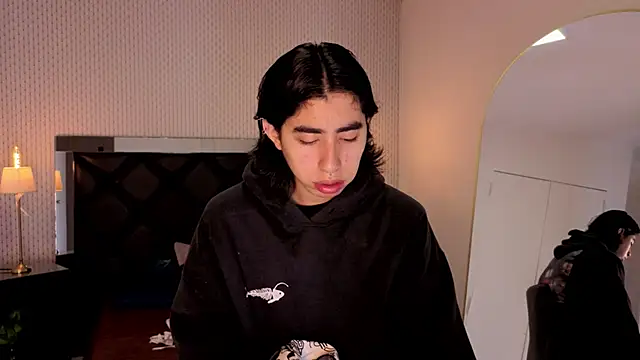 Snapshot of ryo_light chatting on October 8, 2025, 8:06 pm ryo light online show from October 8, 2025, 8:06 pm