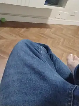 Snapshot of LeoMaduroSP chatting on November 7, 2025, 1:05 am LeoMaduroSP online show from November 7, 2025, 1:05 am