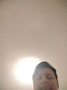 Snapshot of LeoMaduroSP chatting on November 15, 2025, 4:21 am LeoMaduroSP online show from November 15, 2025, 4:21 am