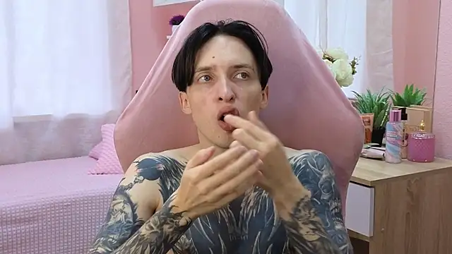 Martin Jin online show from October 4, 2025, 9:07 am