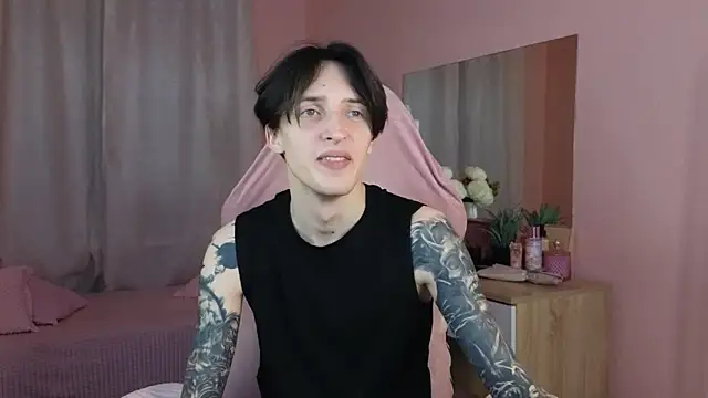 Martin Jin online show from November 4, 2025, 12:04 pm