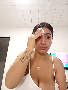 Snapshot of Samantha_hotly chatting on November 5, 2025, 10:15 am Samantha hotly online show from November 5, 2025, 10:15 am