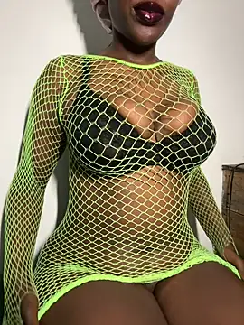 Snapshot of bustyblackebony chatting on October 2, 2025, 6:09 am bustyblackebony online show from October 2, 2025, 6:09 am