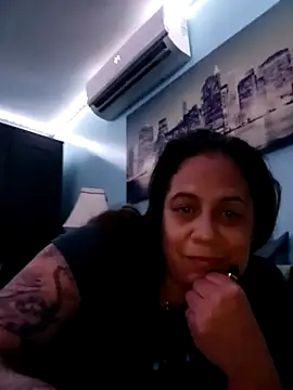 PrettyKittyMia online show from October 11, 2025, 6:01 am