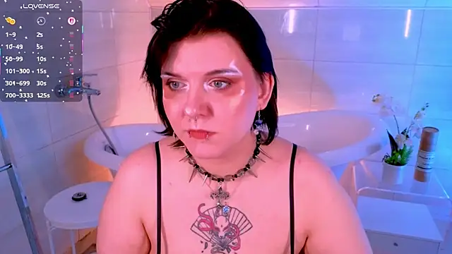 bluelunaray online show from November 21, 2025, 11:20 am