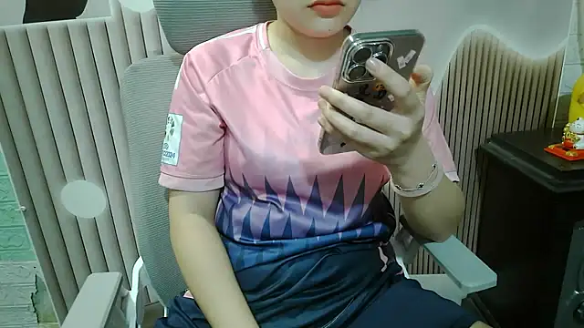 Emachiii online show from September 23, 2025, 12:24 am