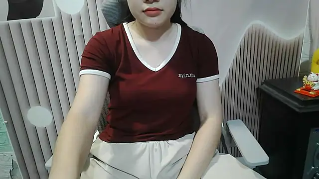 Emachiii online show from September 25, 2025, 12:47 am