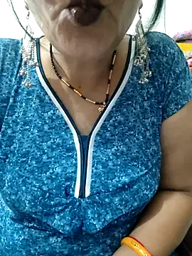 Snapshot of Cuty_siya_143 chatting on October 30, 2025, 8:27 am Cuty siya 143 online show from October 30, 2025, 8:27 am