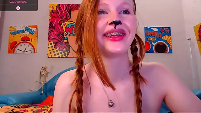 Snapshot of LuxXAngel chatting on October 31, 2025, 12:06 pm LuxXAngel online show from October 31, 2025, 12:06 pm