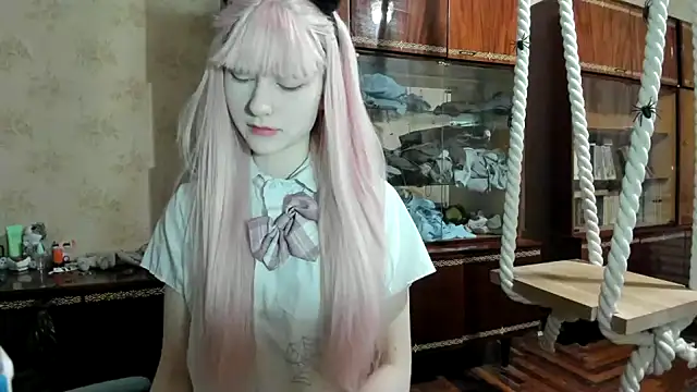 kioshi kiss online show from October 31, 2025, 3:13 pm