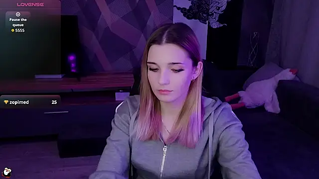 Sandy Belle online show from October 28, 2025, 7:16 pm