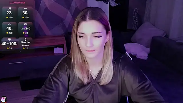 Sandy Belle online show from November 13, 2025, 7:46 pm