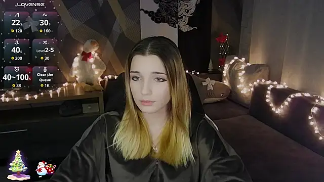 Sandy Belle online show from December 13, 2025, 9:53 pm